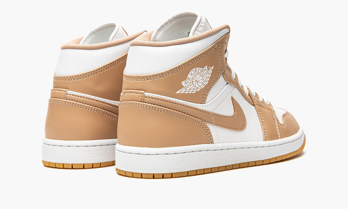 Air Jordan 1 Mid "Tan / Gum" Sneakers