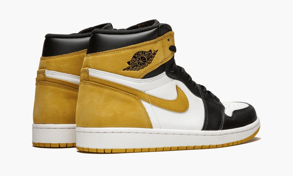 Air Jordan 1 Retro High OG "Yellow Ochre" Sneakers